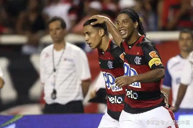 容如虎添翼 容如虎添翼