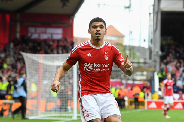 更是对社会 更是对社会